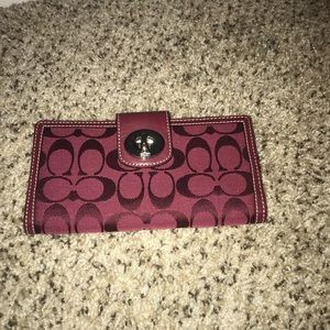 EUC 100% authentic COACH wallet cranberry color